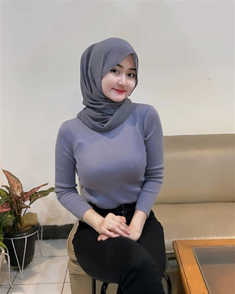 vmaniak jilbob|Hijab Addict @niikmatmalam .